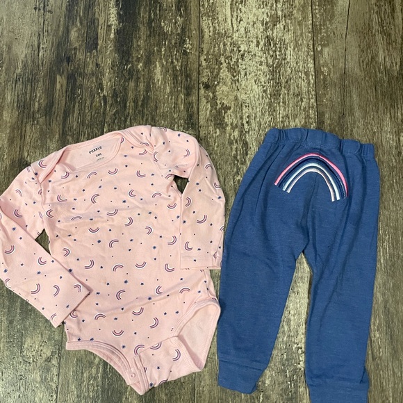 Baby Girl Matching Sets - Picture 2 of 4